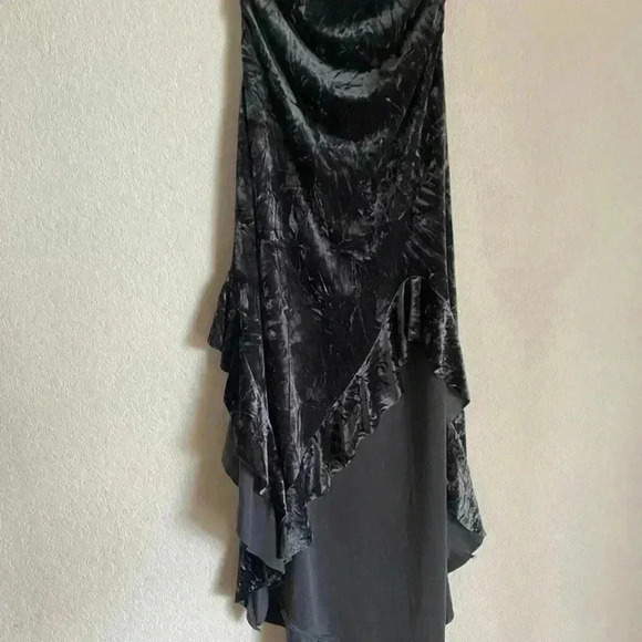 Silence + Noise Luna Velvet Strapless Ruffle Asymmetrical Goth Midi Dress S - Picture 5 of 14
